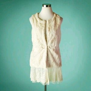 Faux fur lace trim vest
